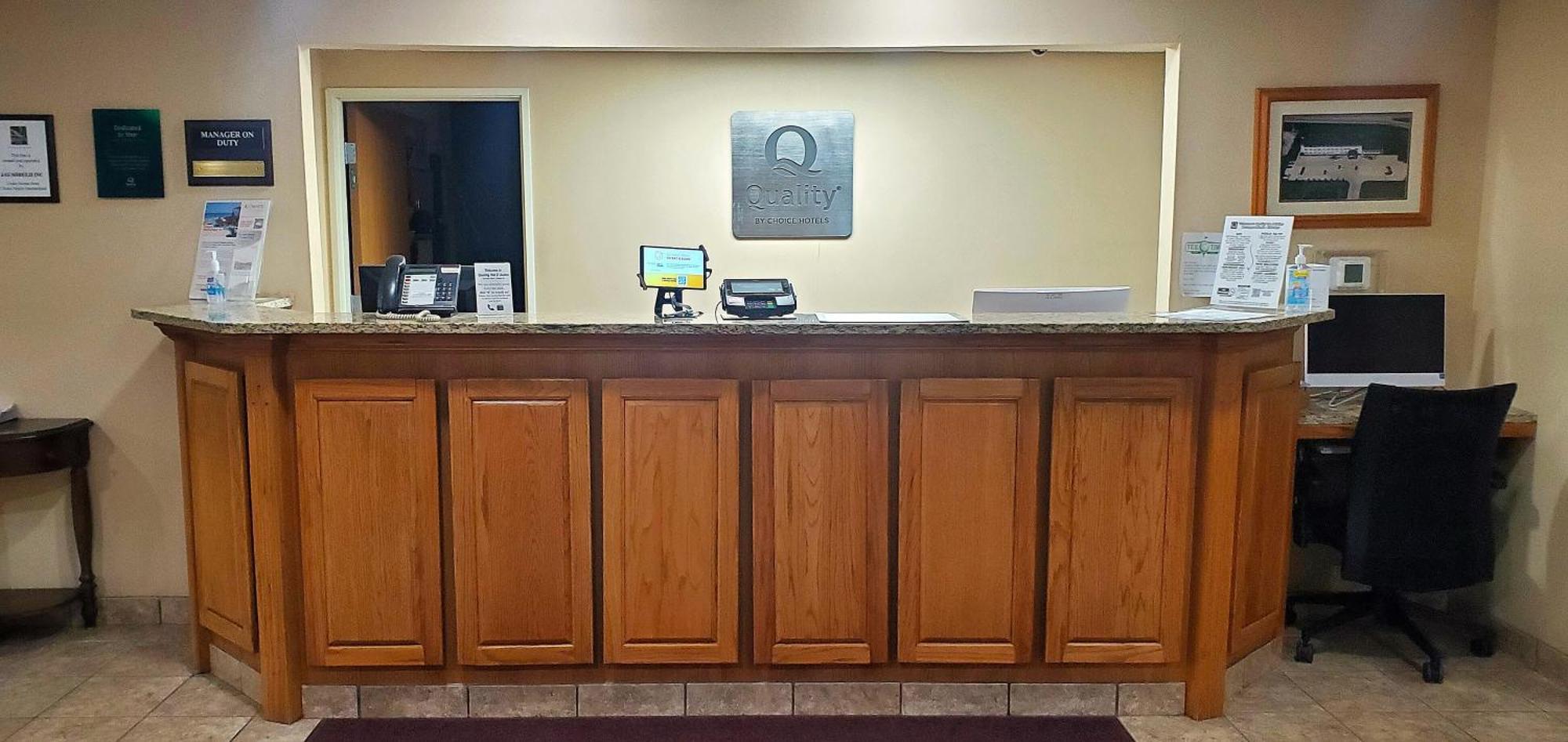 Quality Inn & Suites Eldridge Davenport North Exterior photo